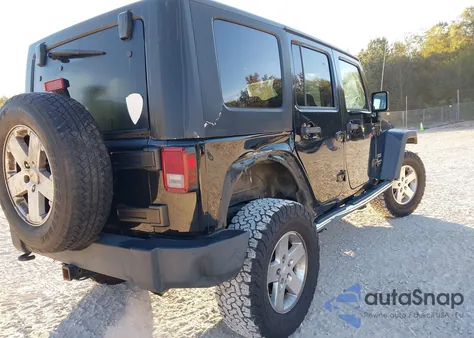 2010 Jeep Wrangler Unlimited Sport z USA, uszkodzony, nr VIN 1J4BA3H19AL204178